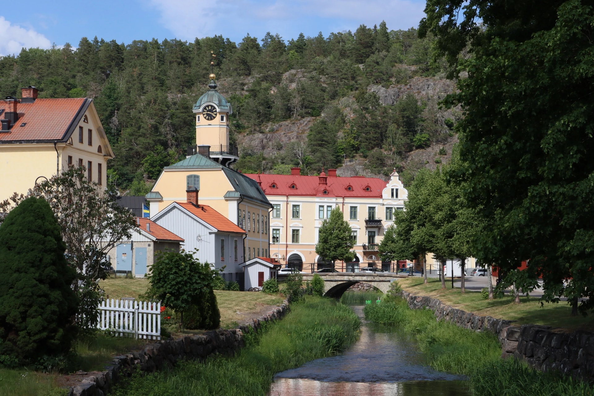Söderköping is a locality and the seat of Söderköping Municipality, Östergötland County, Sweden. Streets of the city of Söderköping. Söderköping is about 15 km southeast of the city of Norrköping.